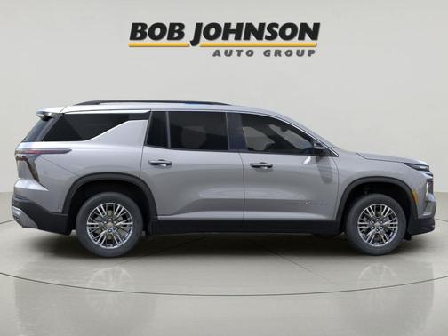 Sterling Gray Metallic 2026 Chevrolet Traverse LT