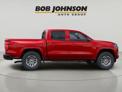 Radiant Red Tintcoat 2026 Chevrolet Colorado LT