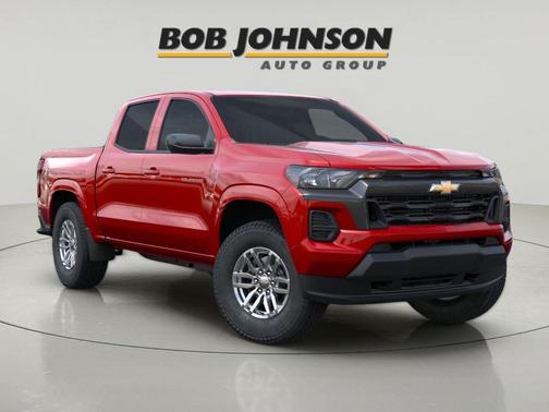 Radiant Red Tintcoat 2026 Chevrolet Colorado LT
