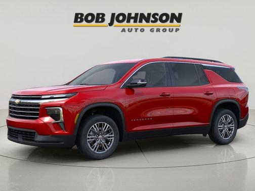 Radiant Red Tintcoat 2026 Chevrolet Traverse LT