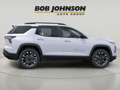 Polar White Tricoat 2026 Chevrolet Equinox AWD RS