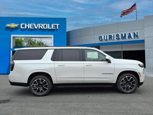 2025 Chevrolet Suburban RST