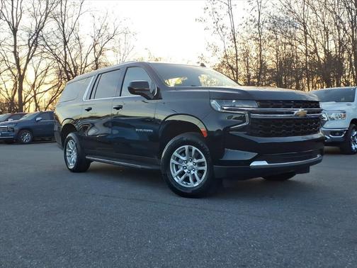 2023 Chevrolet Suburban LS