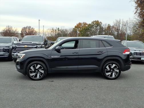2024 Volkswagen Atlas Cross Sport 2.0T SE w/Technology 4MOTION