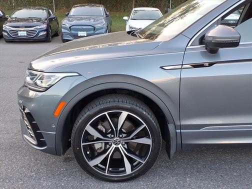 2022 Volkswagen Tiguan 2.0T SEL R-Line 4MOTION