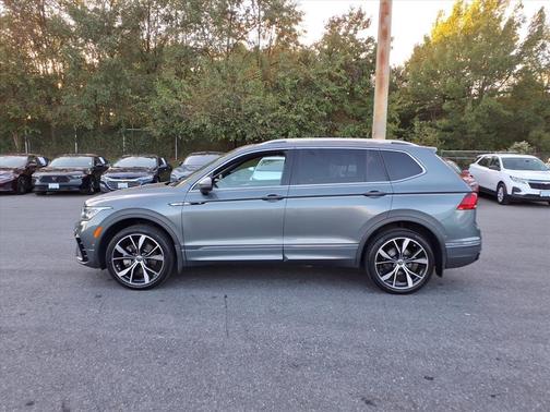 2022 Volkswagen Tiguan 2.0T SEL R-Line 4MOTION