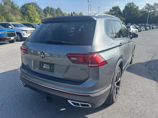 2022 Volkswagen Tiguan 2.0T SEL R-Line 4MOTION