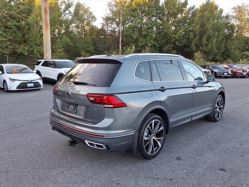2022 Volkswagen Tiguan 2.0T SEL R-Line 4MOTION