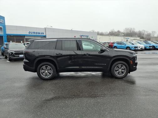 2024 Chevrolet Traverse LS