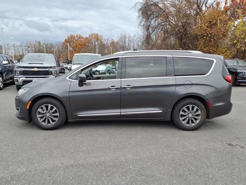 2020 Chrysler Pacifica Touring-L Plus