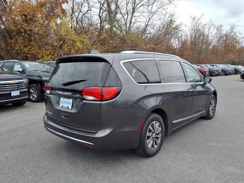 2020 Chrysler Pacifica Touring-L Plus