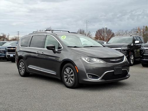 2020 Chrysler Pacifica Touring-L Plus
