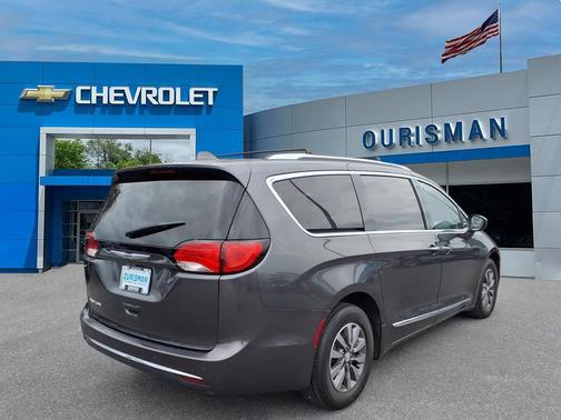 2020 Chrysler Pacifica Touring-L Plus