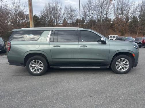 2023 Chevrolet Suburban Premier