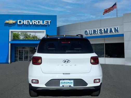 2023 Hyundai VENUE Limited