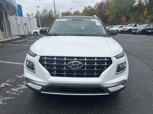 2023 Hyundai VENUE Limited