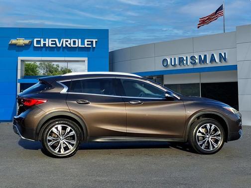 2018 INFINITI QX30 Premium