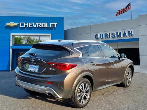 2018 INFINITI QX30 Premium