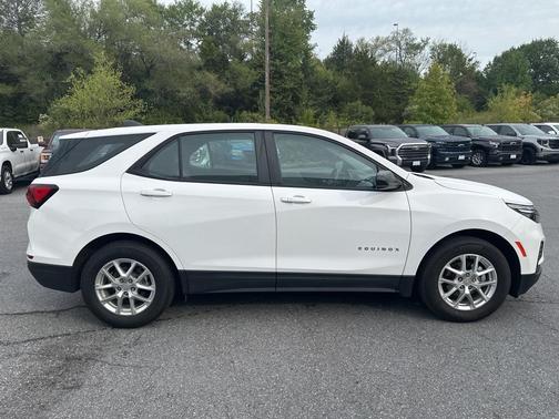 2023 Chevrolet Equinox LS