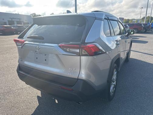 2022 Toyota RAV4 XLE Premium