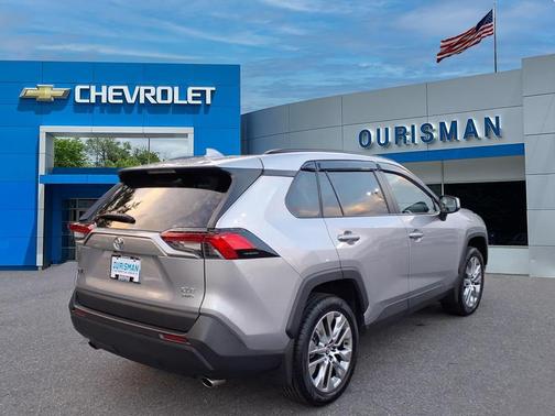 2022 Toyota RAV4 XLE Premium