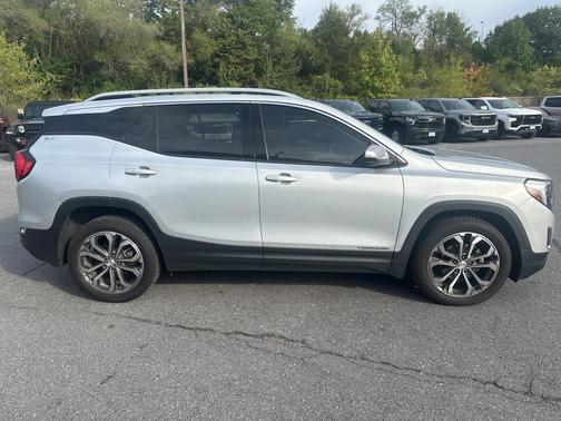 2021 GMC Terrain SLT