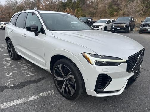 2022 Volvo XC60 Recharge Plug-In Hybrid T8 R-Design