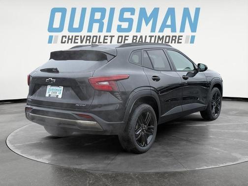 Mosaic Black Metallic 2026 Chevrolet Trax FWD ACTIV