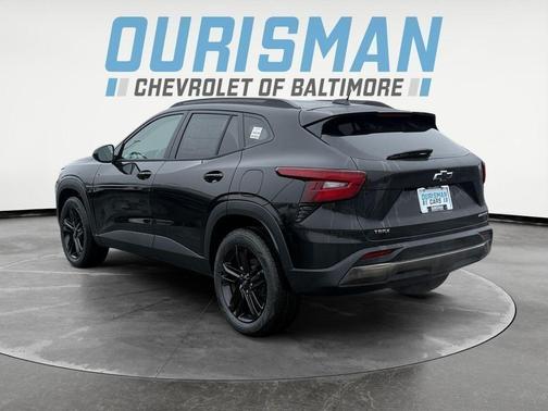 Mosaic Black Metallic 2026 Chevrolet Trax FWD ACTIV