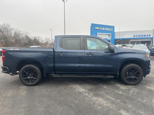 2022 Chevrolet Silverado 1500 Custom