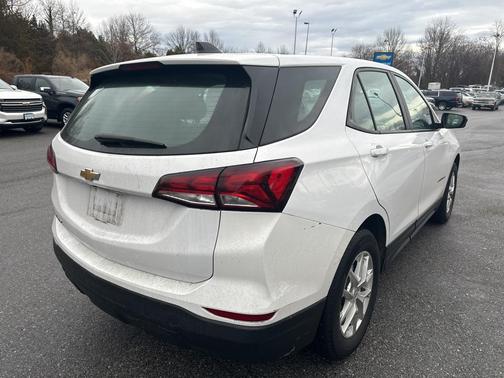 2023 Chevrolet Equinox LS