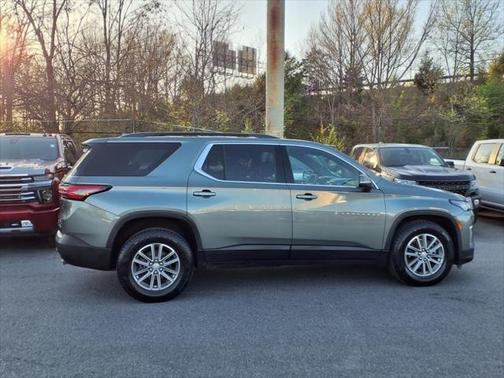 2022 Chevrolet Traverse LT Leather