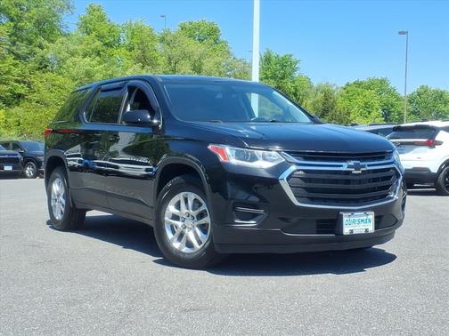 Mosaic Black Metallic 2021 Chevrolet Traverse LS