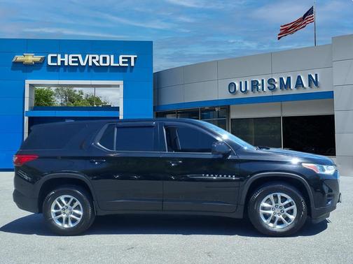 Mosaic Black Metallic 2021 Chevrolet Traverse LS