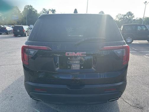 2023 GMC Acadia FWD SLT