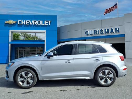 2022 Audi Q5 40 Premium Plus