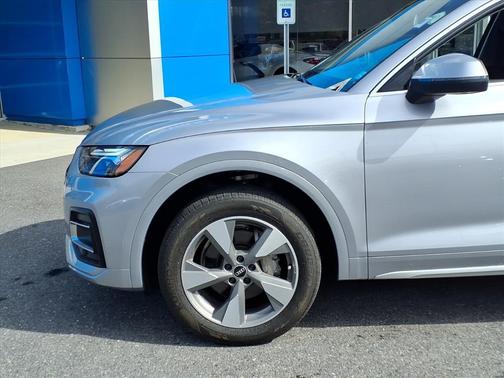 2022 Audi Q5 40 Premium Plus