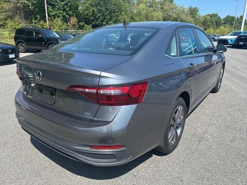 2022 Volkswagen Jetta 1.5T SE