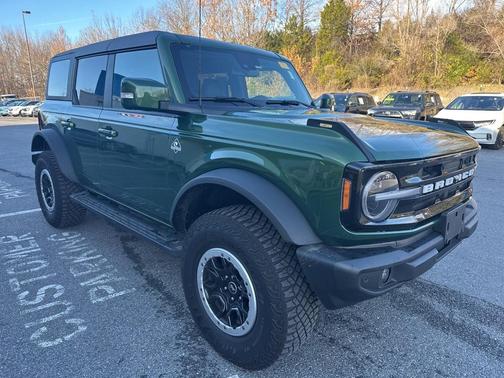 2024 Ford Bronco Outer Banks