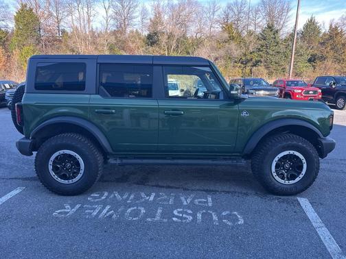 2024 Ford Bronco Outer Banks