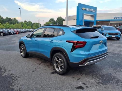 2025 Chevrolet Trax LT