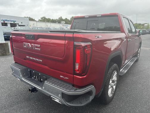 2022 GMC Sierra 1500 SLT