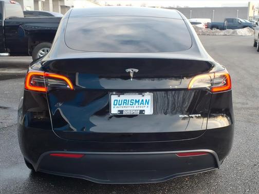 2024 Tesla Model Y Long Range Dual Motor All-Wheel Drive