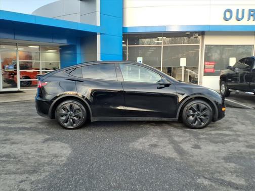 2024 Tesla Model Y Long Range Dual Motor All-Wheel Drive