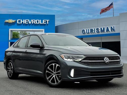 Platinum Gray Metallic 2023 Volkswagen Jetta 1.5T Sport