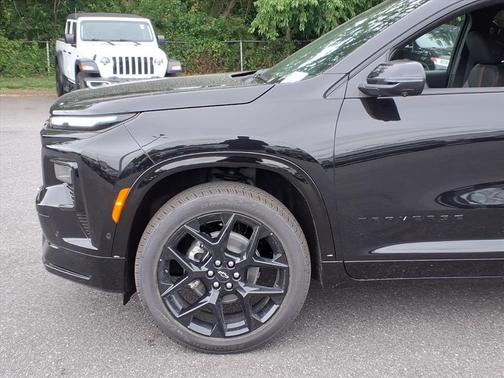 Mosaic Black Metallic 2026 Chevrolet Traverse RS