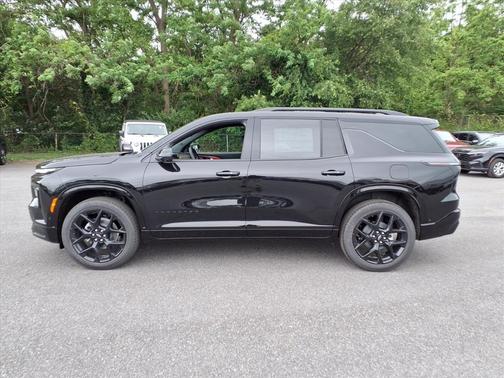 Mosaic Black Metallic 2026 Chevrolet Traverse RS