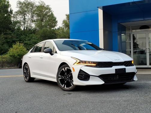 2022 Kia K5 GT-Line