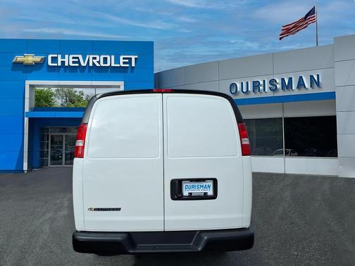2025 Chevrolet Express 2500 RWD 2500 Regular Wheelbase WT