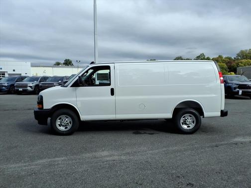 2025 Chevrolet Express 2500 RWD 2500 Regular Wheelbase WT